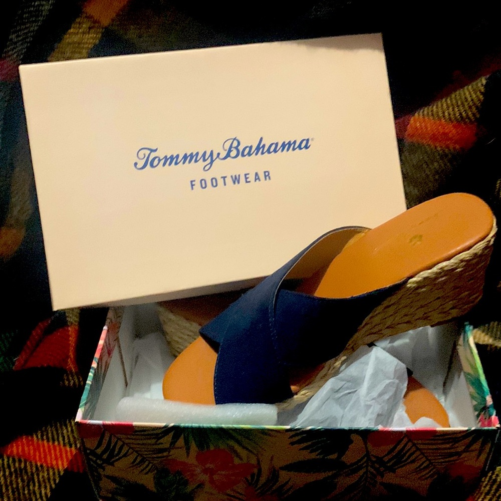 Tommy Bahamas wedge